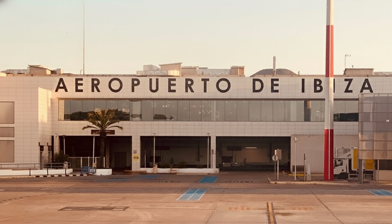 Area arrivi dell'Aeroporto di Ibiza